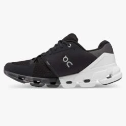 'On Running' Men's Cloudflyer 4 - Black / White (Wide) -Sports Fashion Store 71.98677 cloudflyer 4 fw22 black white m g4 b4c9672e 48f6 43a2 970f da4a8620a066 1024x1024@2x