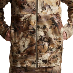 'Sitka' Men's Traverse Jacket - Waterfowl : Waterfowl Marsh -Sports Fashion Store IMG SITKA WL 2022 600028 WL Traverse Jacket Optifade Waterfowl 592p Studio 03939 1024x1024@2x