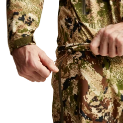 'Sitka' Men's Dew Point Jacket - Optifade Subalpine -Sports Fashion Store Img SITKA BG 2021 50254 SA Mens Dew Point Jacket Optifade Subalpine 1000p Studio 0759 1024x1024@2x